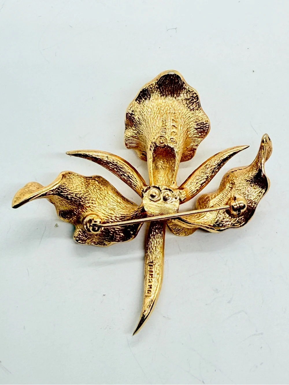 Marcel Boucher Orchid Flower Pearl Textured Gold‎ Tone Brooch 8377 Vintage